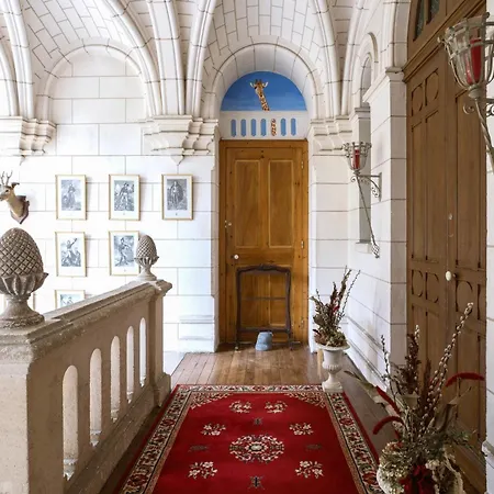 Chateau Du Deffay Couette-café 3*