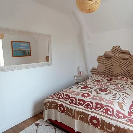 Couette-café Chateau Du Deffay 3*